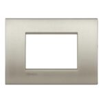 Placca 3 Posti Living Light Titanio Spazzolato - BTICINO LEGRAND LNC4803TIS