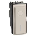 Interruttore bipolare Living Now 2P 16A colore sabbia 1 Modulo - BTICINO LEGRAND KM4002